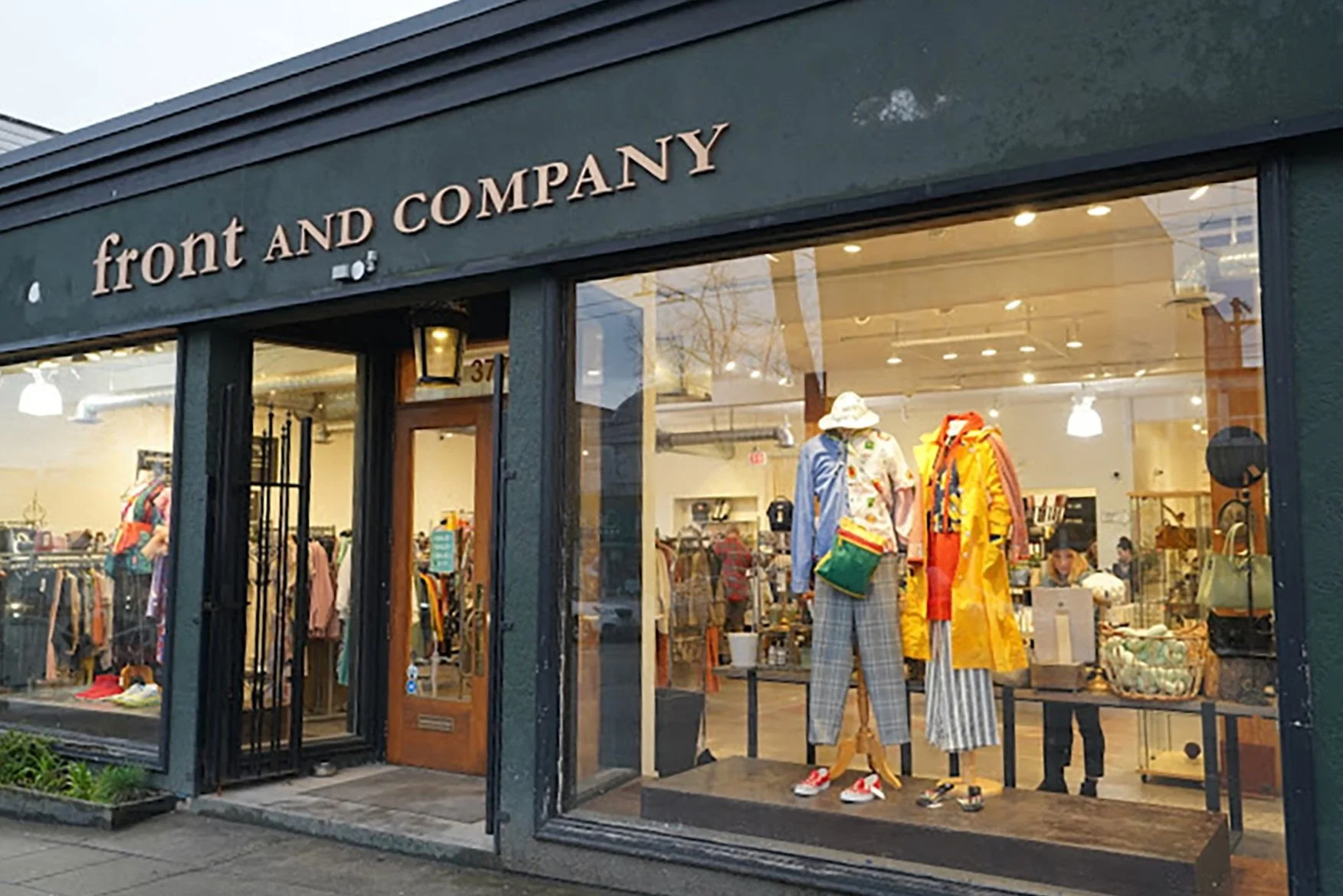 Second hand 2025 name brand stores